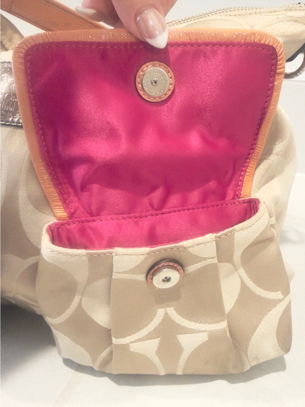 🧡 Coach Poppy Signature C Monogram Beige Hobo Hippie Crossbody/ Shoulder Bag - Picture 8 of 16
